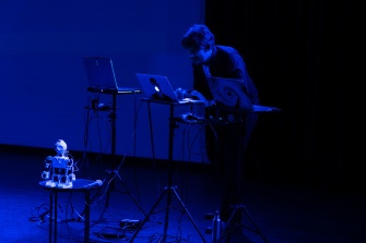 Piotr Mirowski at Improbotics Rosetta Code at Voilà Europe Festival, November 2019. Photo credits: Mark Hambelton
