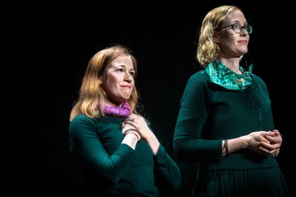 Sarah Davies and Julie Flower at the Edinburgh International Improv Festival, 1 March 2020. Credits: Eleanora Briscoe.
